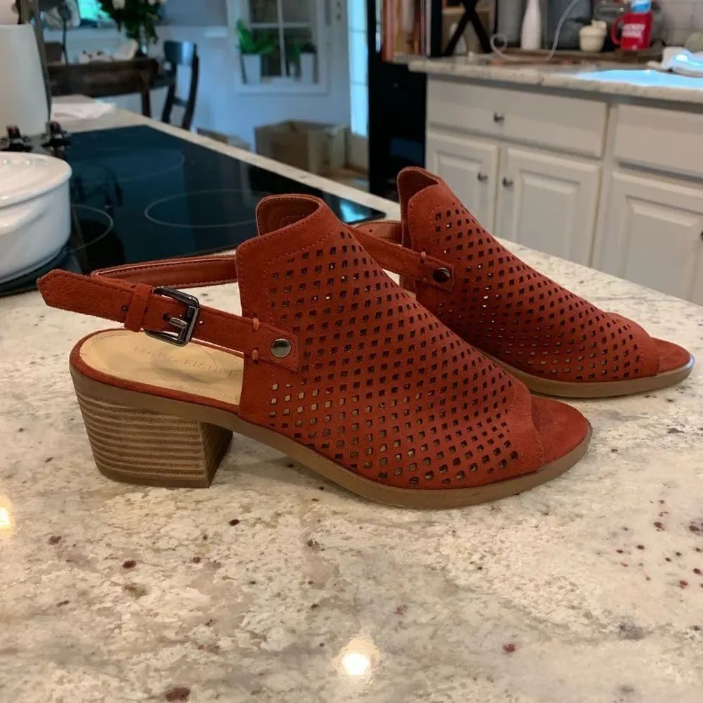 Marc Fisher Rust Perforated Suede Sling Back Sandals sz 9-1/2 NEW